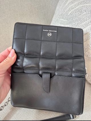 Bolso bandolera Michael Kors acolchado negro