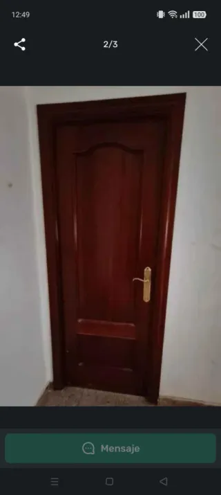 Puerta de madera en buen estado