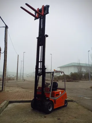 Carretilla Eléctrica BT 3000kg