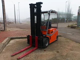 Carretilla Eléctrica BT 3000kg