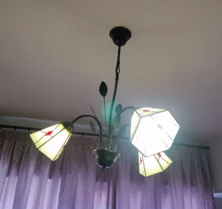 Lámpara cristal Tiffany blanco y rubí