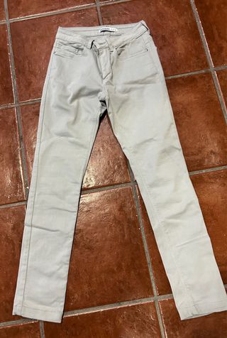 Pantalón vaquero Zara gris claro talla 36