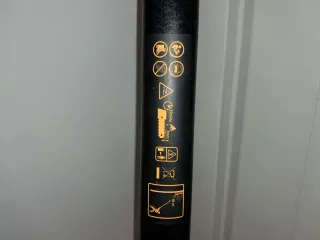 Sierra eléctrica de pértiga Black+Decker