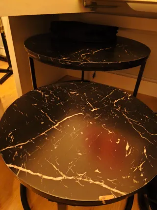 Set di 2 tavoli rotondi in marmo