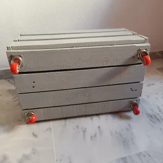 Caja de almacenaje de madera gris