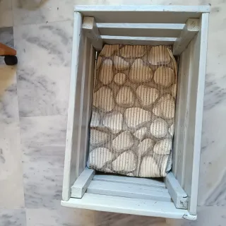 Caja de almacenaje de madera gris