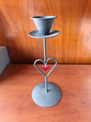 Candelabro. Poratvelas de metal