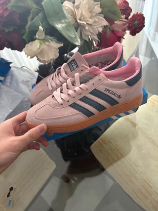 Adidas Spezial Rosa y Azul