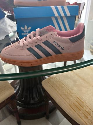 Adidas Spezial Rosa y Azul