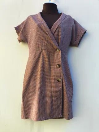 Vestido cruzado pata de gallo.