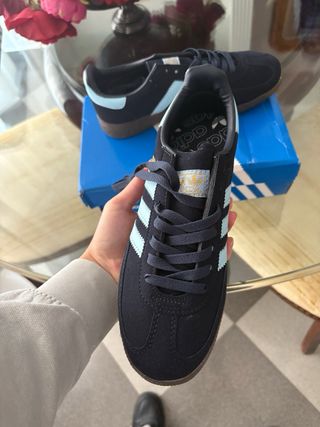 Adidas Spezial Azul Marino y Marrón