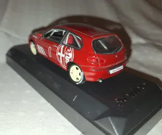 Solido 1:43 Alfa Romeo 147 Racing 2001