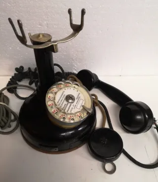 Teléfono antiguo Modelo 1924