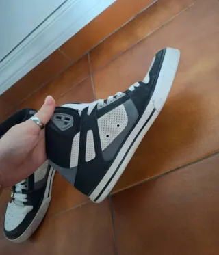 Zapatillas DC Shoes Negras y Blancas