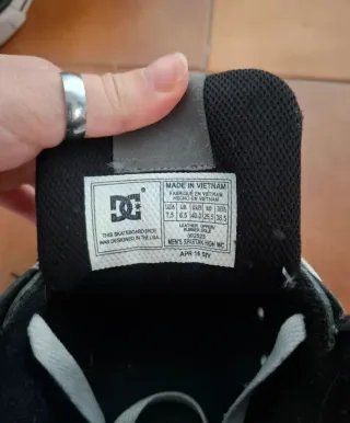 Zapatillas DC Shoes Negras y Blancas