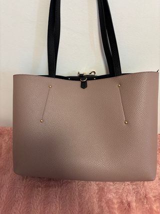 Bolso Guess reversible negro y rosa