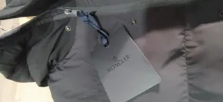 Chaqueta Moncler Negra Plumas