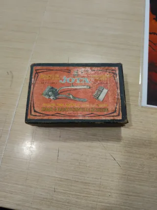 Antigua máquina de afeitar JOTA