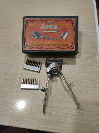 Antigua máquina de afeitar JOTA