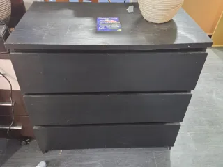 Mesa baja de cristal y madera