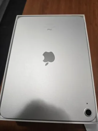 iPad 10ª Gen WiFi 64GB Argento