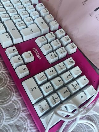 Teclado Gaming Krom Kandy Barbie Edición