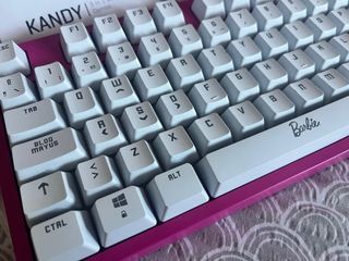 Teclado Gaming Krom Kandy Barbie Edición