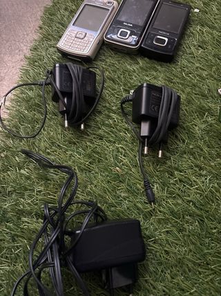 Lote 3 Móviles Nokia (Plata y Negro)