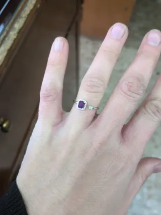 Anillo Oro Blanco Amatista y Brillantes