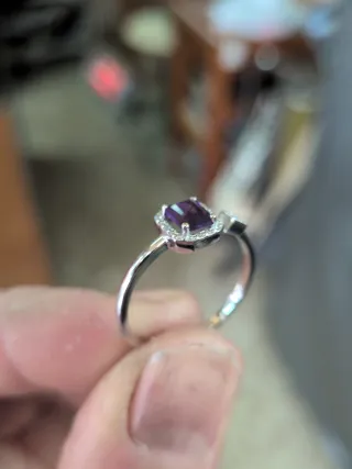 Anillo Oro Blanco Amatista y Brillantes