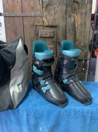 Botas de esquí Salomon 93 EXP con funda. Talla 42