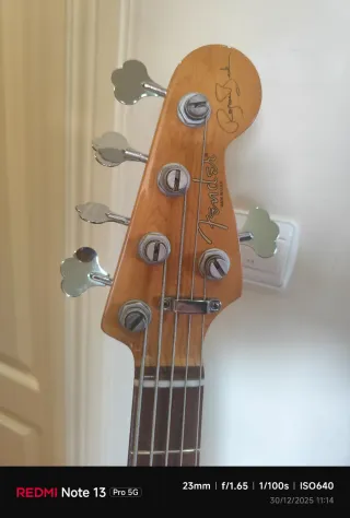 Bajo Fender Roscoe Beck 1996. De la firma