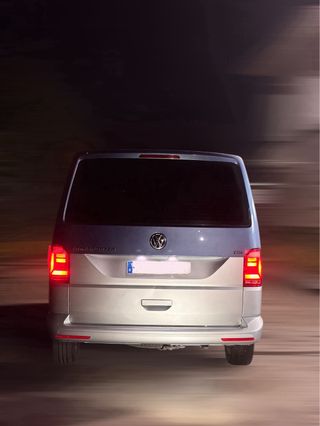 SE VENDE VW TRANSPORTER T6 BICOLOR