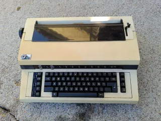 Máquina de escribir antigua