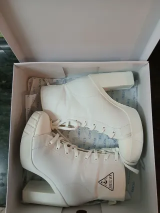 Botines Guess Blancos Tacon Plataforma