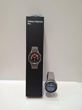 SAMSUNG GALAXY WATCH 5 PRO 45MM + CAJA + CARGADOR