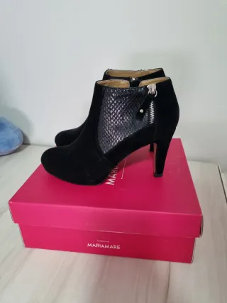 Botines de tacón negros