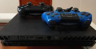 Consola PS4 500GB + 2 Mandos + Regalos