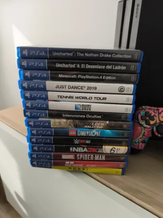 Consola PS4 Pro Negra + 14 Juegos+4 mandos