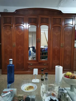 Armadio 6 ante in legno 242x218x60cm