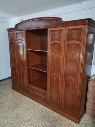 Armadio 6 ante in legno 242x218x60cm