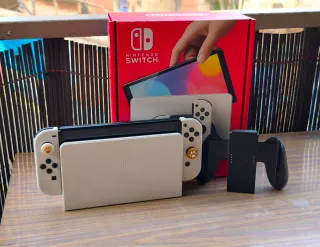 Nintendo Switch OLED + Giochi