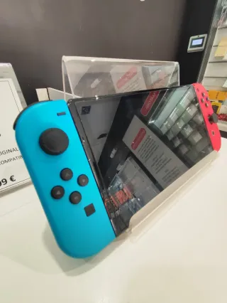 Nintendo Switch OLED 64GB + Cargador compatible