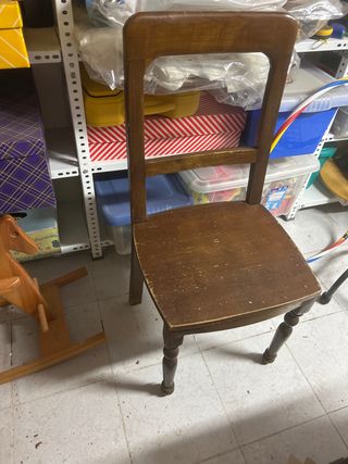 Silla de madera maciza