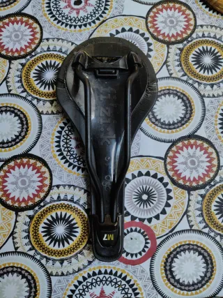 Asiento de Bicicleta Fizik Negro