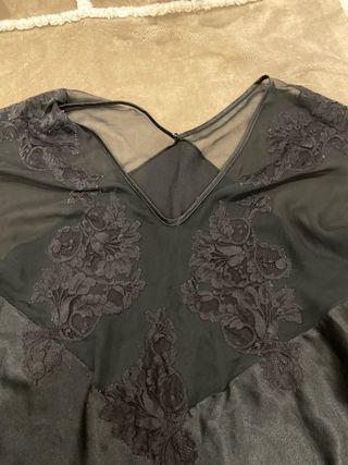 Camisón lencero negro con encaje