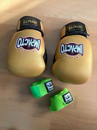 Guantes de Boxeo Impacto Dorados + Vendas