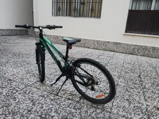 Bicicleta 24 Serious Rockville