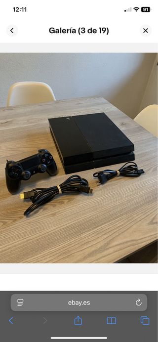 PS4 (PlayStation 4) Negra + Mando y Cables