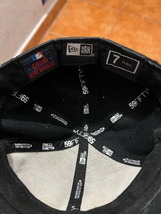 Gorra New Era Yankees Negra y Roja